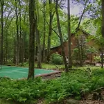 10 Mins To Ski Slope, Pickle Ball, Hottub