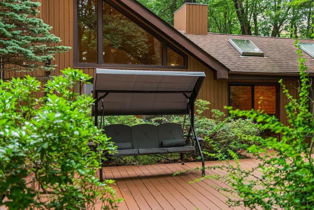10 Mins To Slope, Pickle Ball, Hottub Holiday home