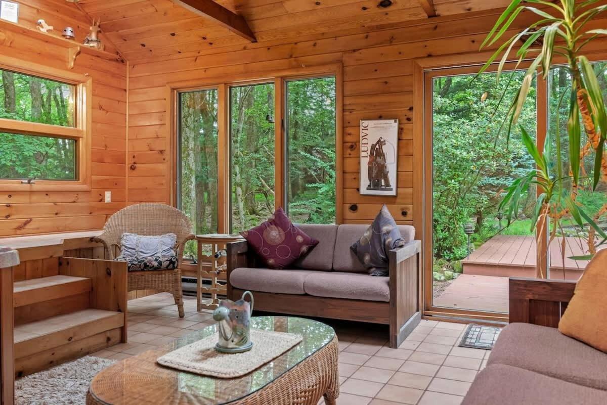 10 Mins To Slope, Pickle Ball, Hottub Holiday home *